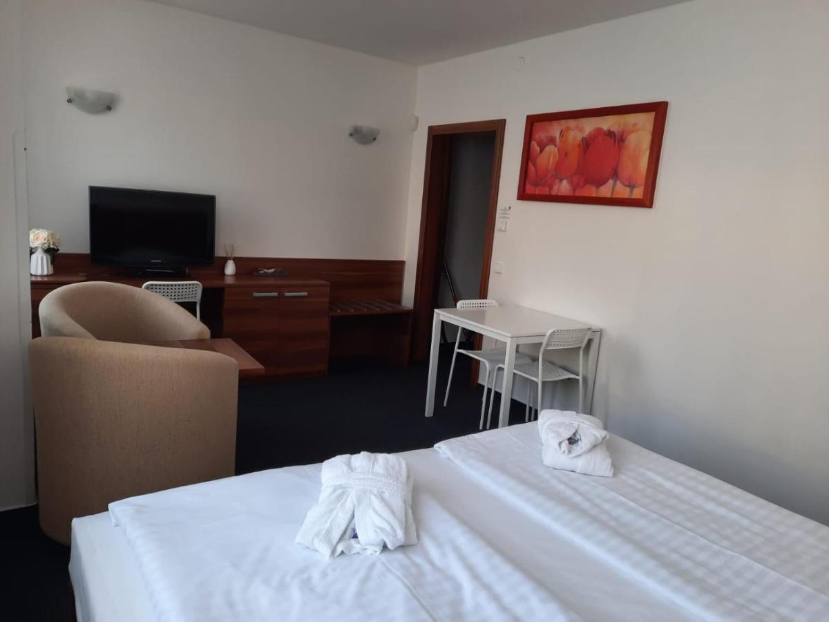 Exclusive HOTEL Lipno Wellness&SPA Frymburk nad Vltavou Exterior foto
